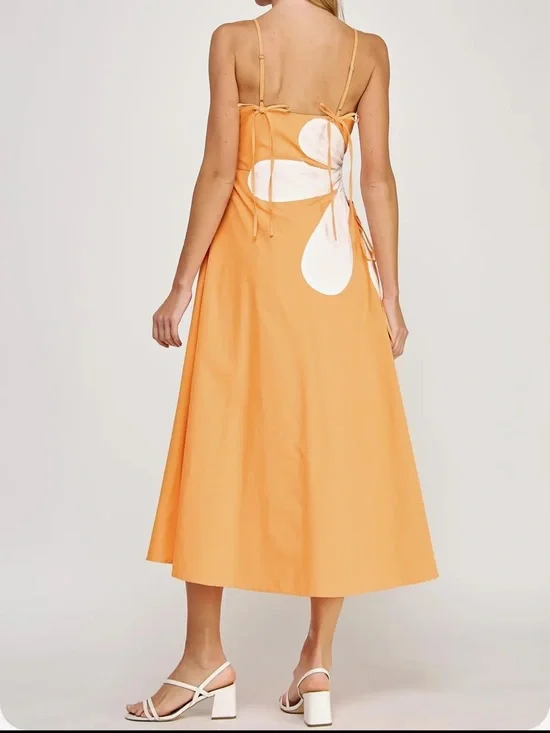 Floral Cutout Midi Dress - Picture 6 of 16